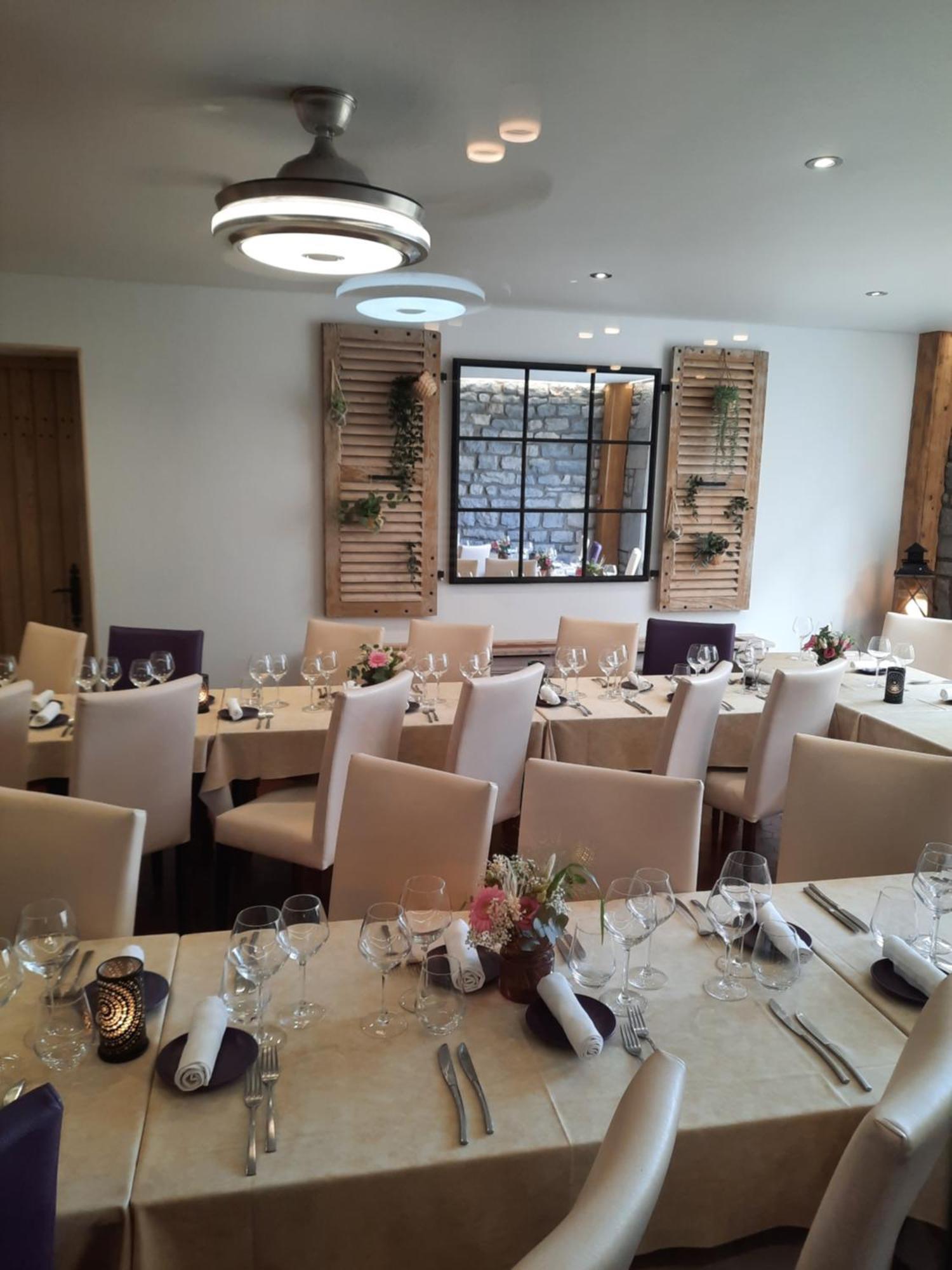 Hotel Restaurant Vertfeuille Arc-et-Senans Buitenkant foto